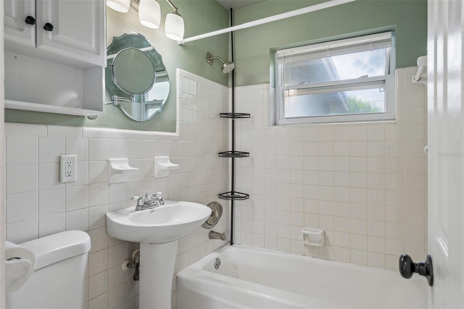 572 E Normandy Blvd Property Photo 19