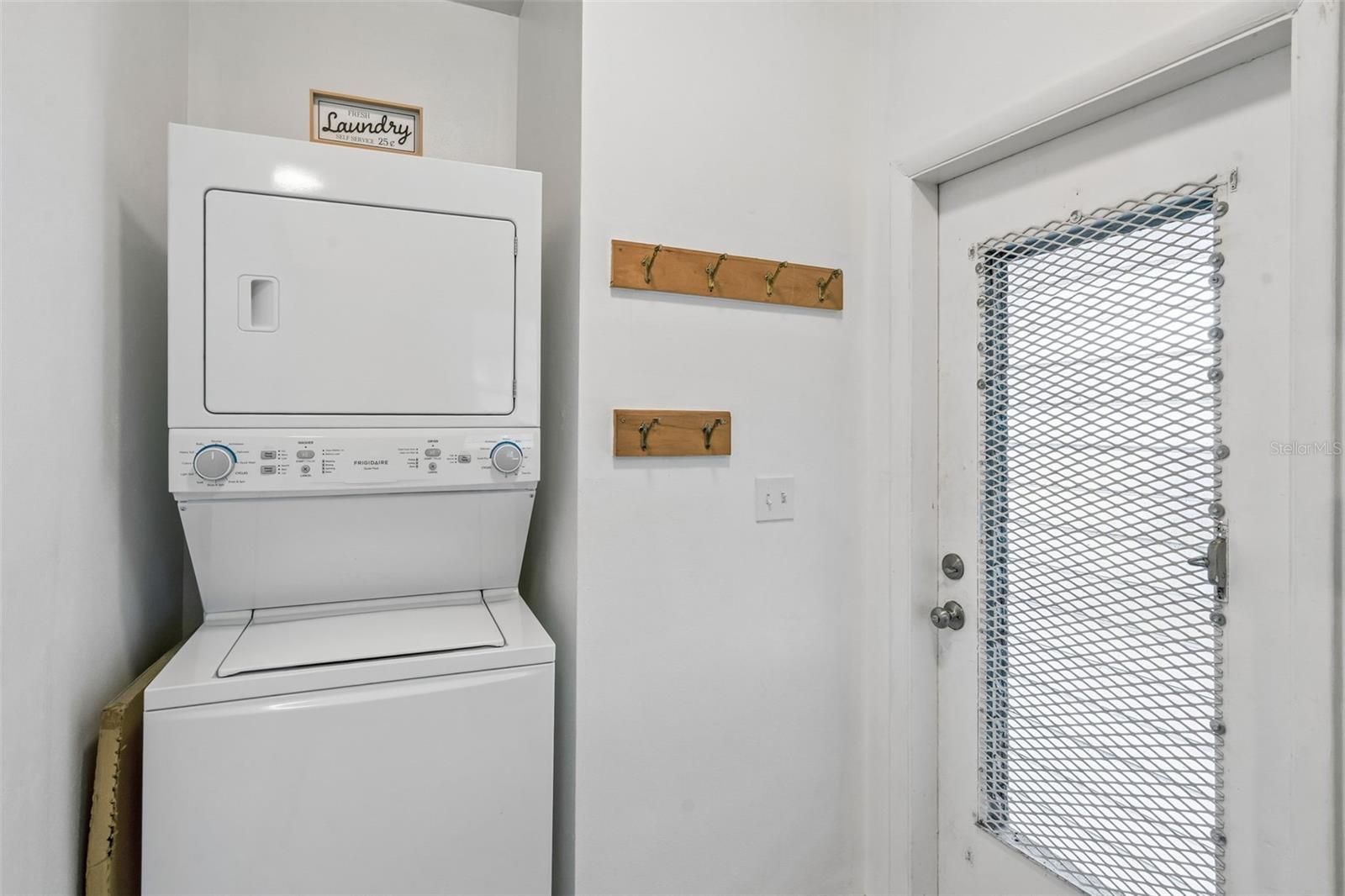 572 E Normandy Blvd Property Photo 20