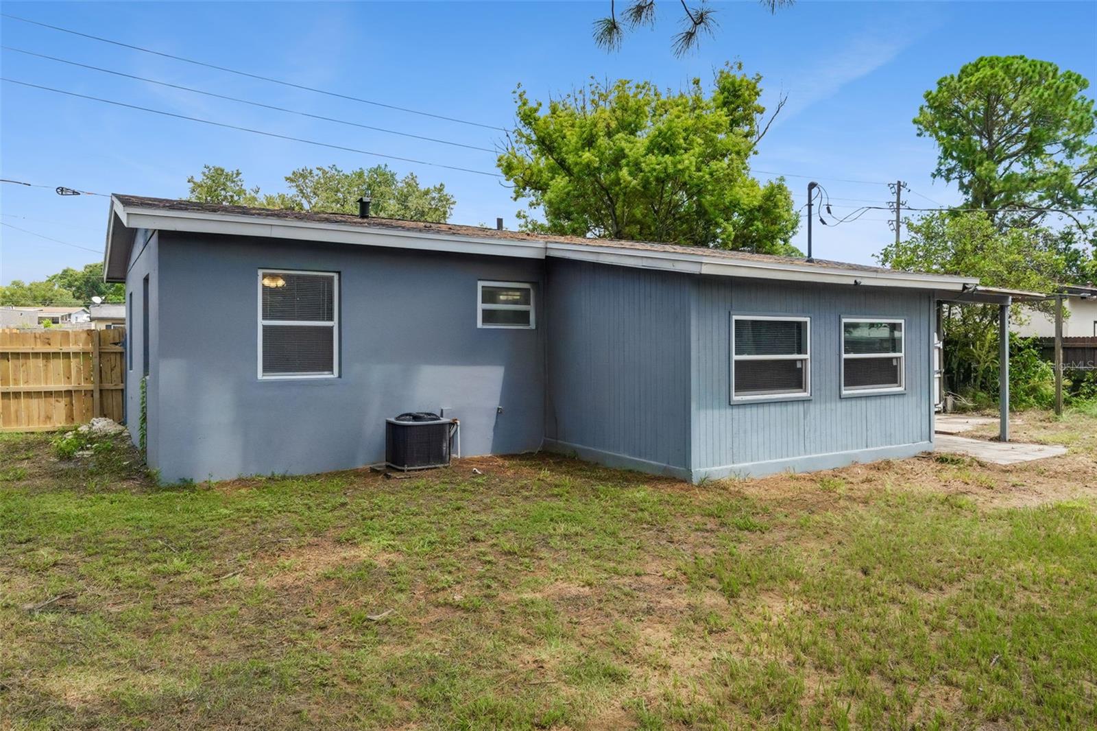 572 E Normandy Blvd Property Photo 21