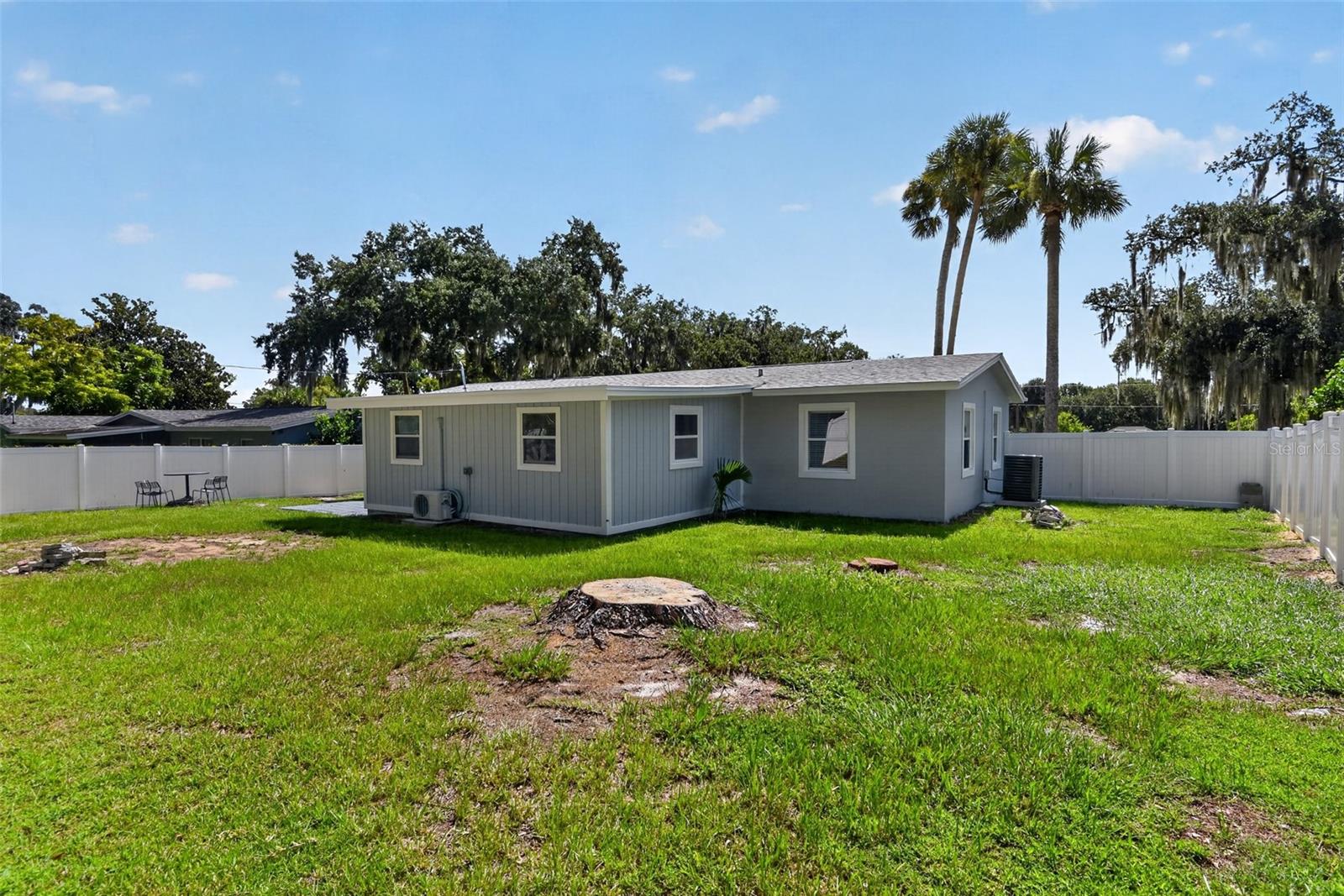 1148 Fountainhead Dr Property Photo 2