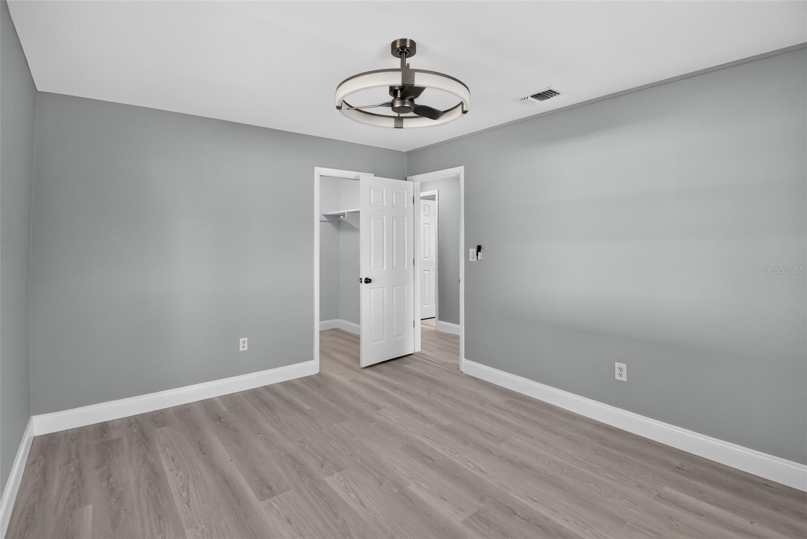 1148 Fountainhead Dr Property Photo 4