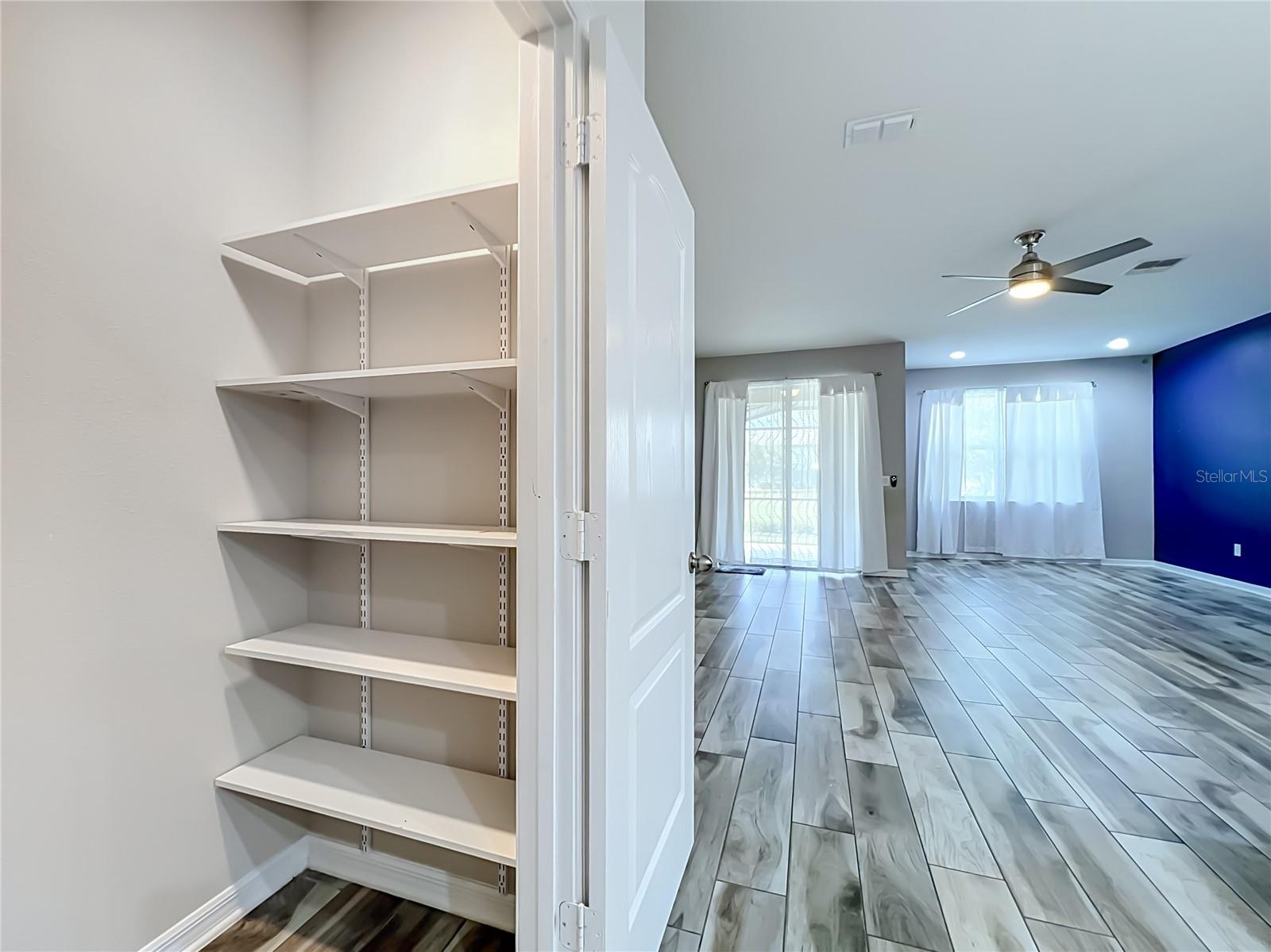 12043 White Wave Pt Property Photo 9