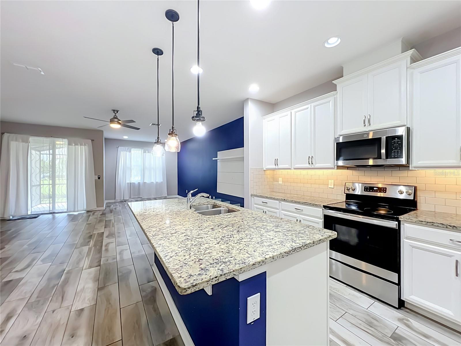 12043 White Wave Pt Property Photo 13