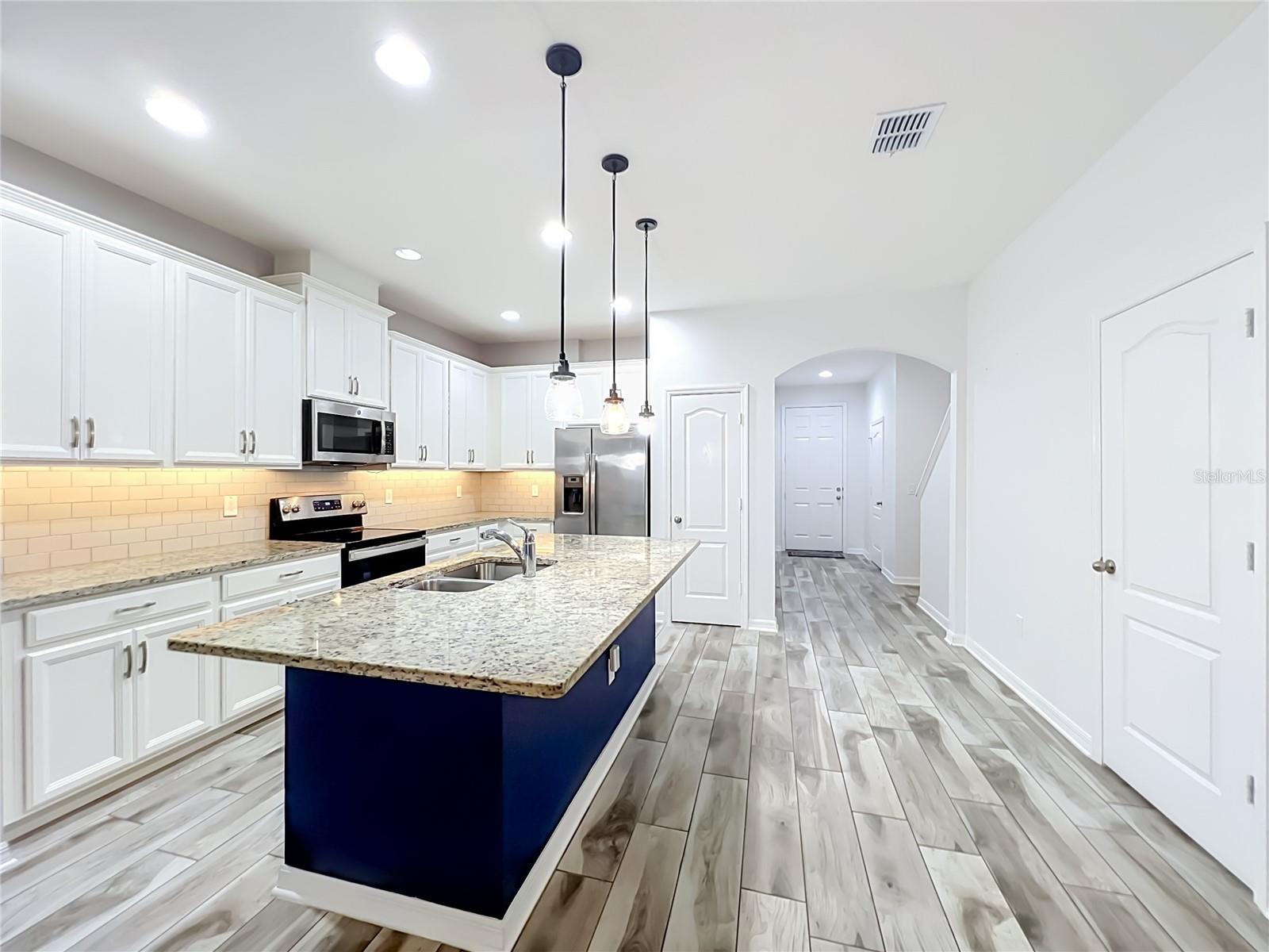 12043 White Wave Pt Property Photo 19
