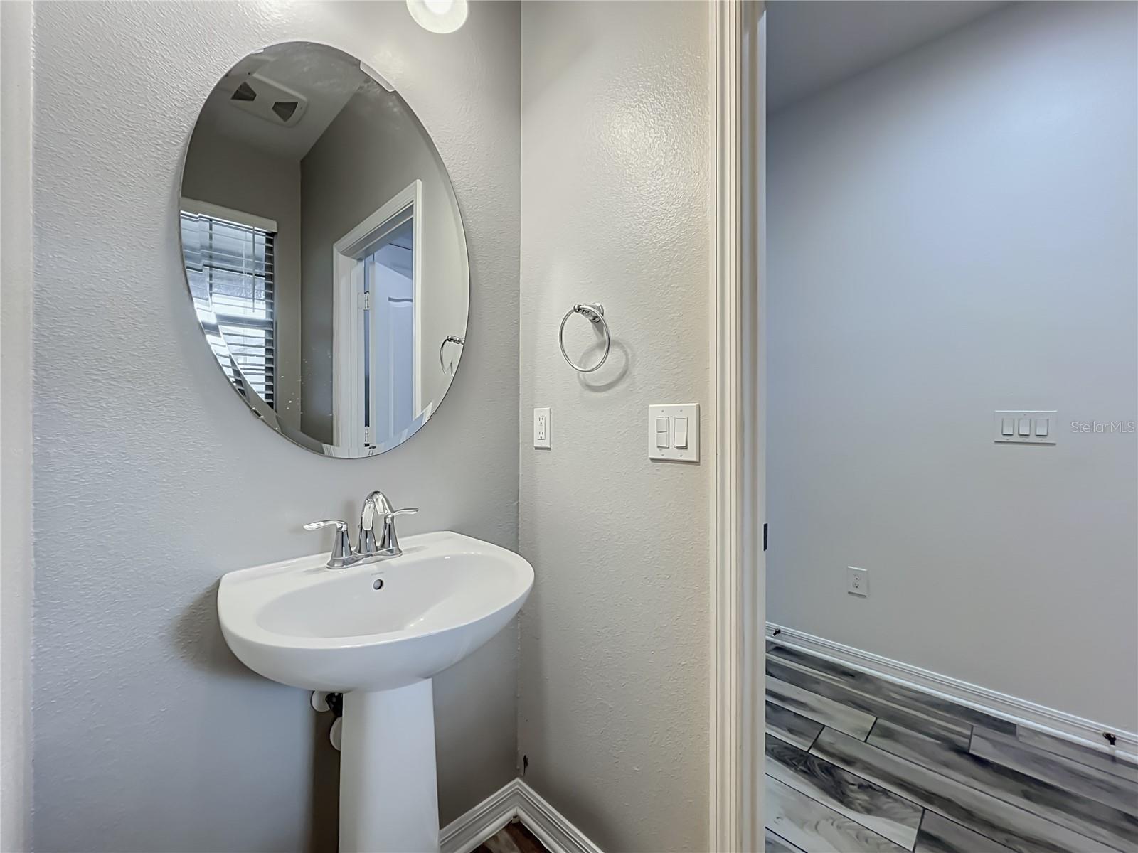 12043 White Wave Pt Property Photo 27