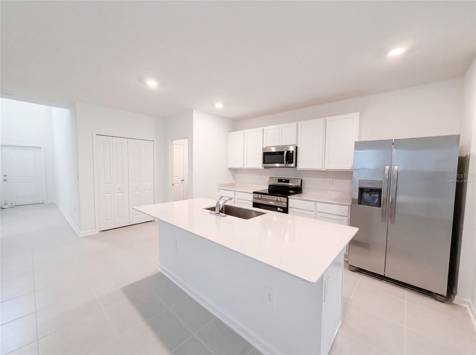 5420 Meadow Walk Dr Property Photo 2