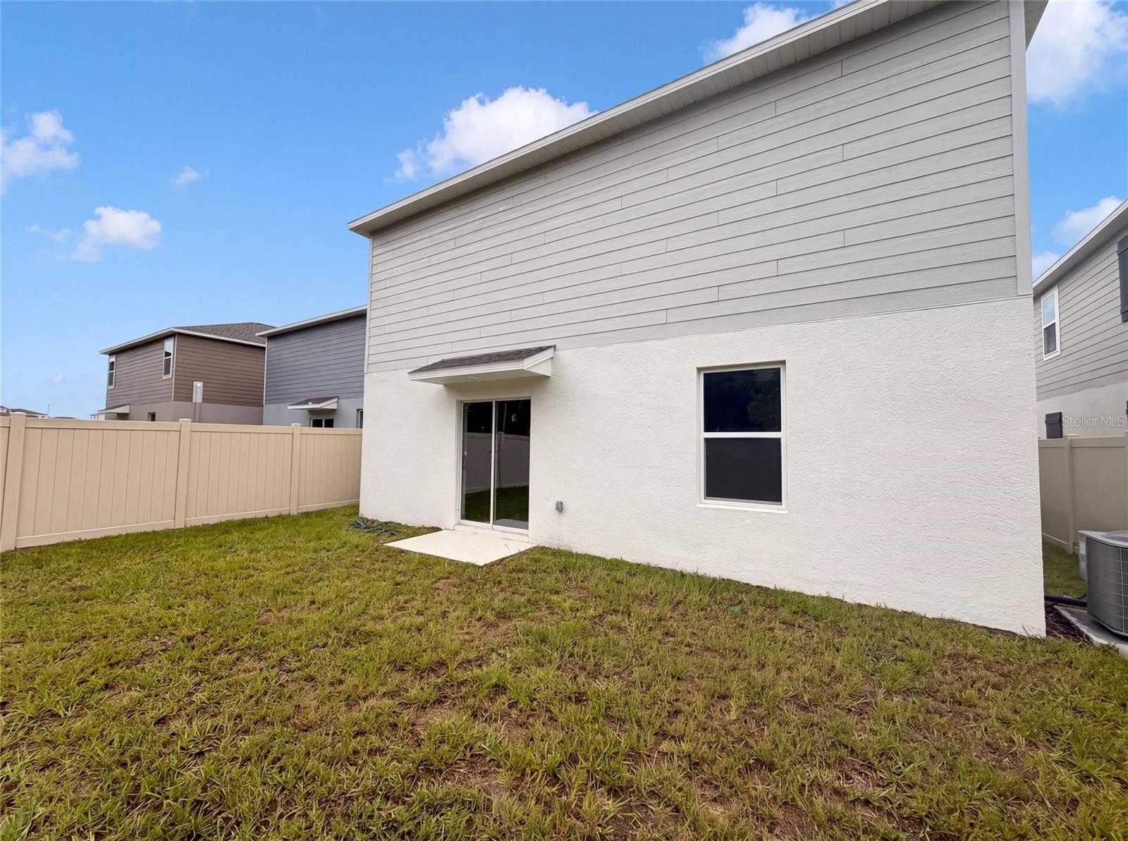 5420 Meadow Walk Dr Property Photo 5