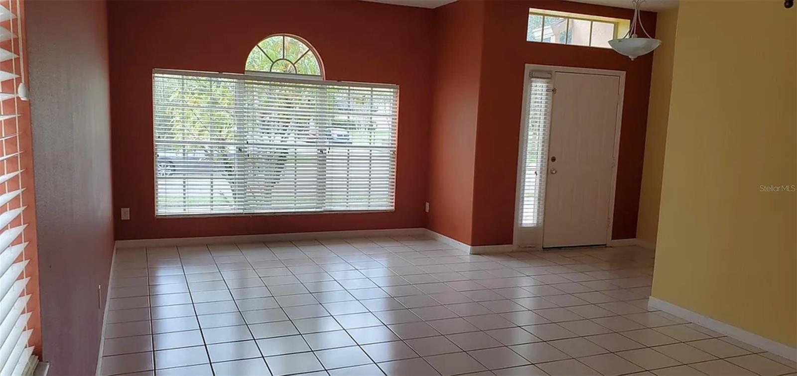 4629 Riverton Dr Property Photo 3