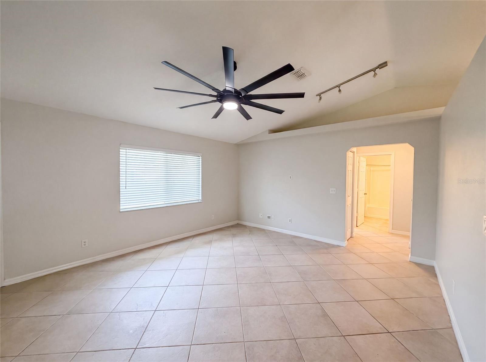 1719 Needle Palm Dr Property Photo 3