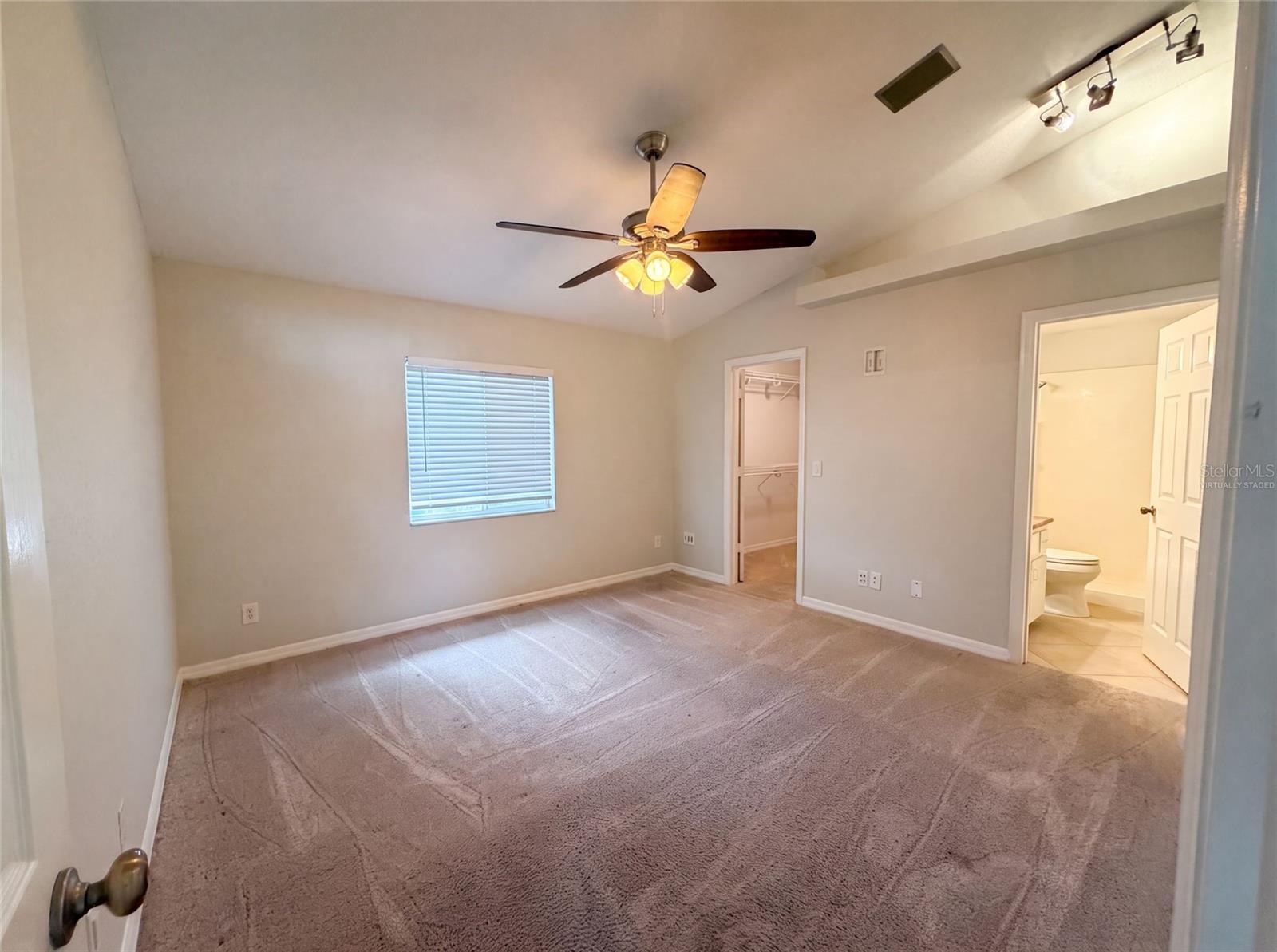 1719 Needle Palm Dr Property Photo 4