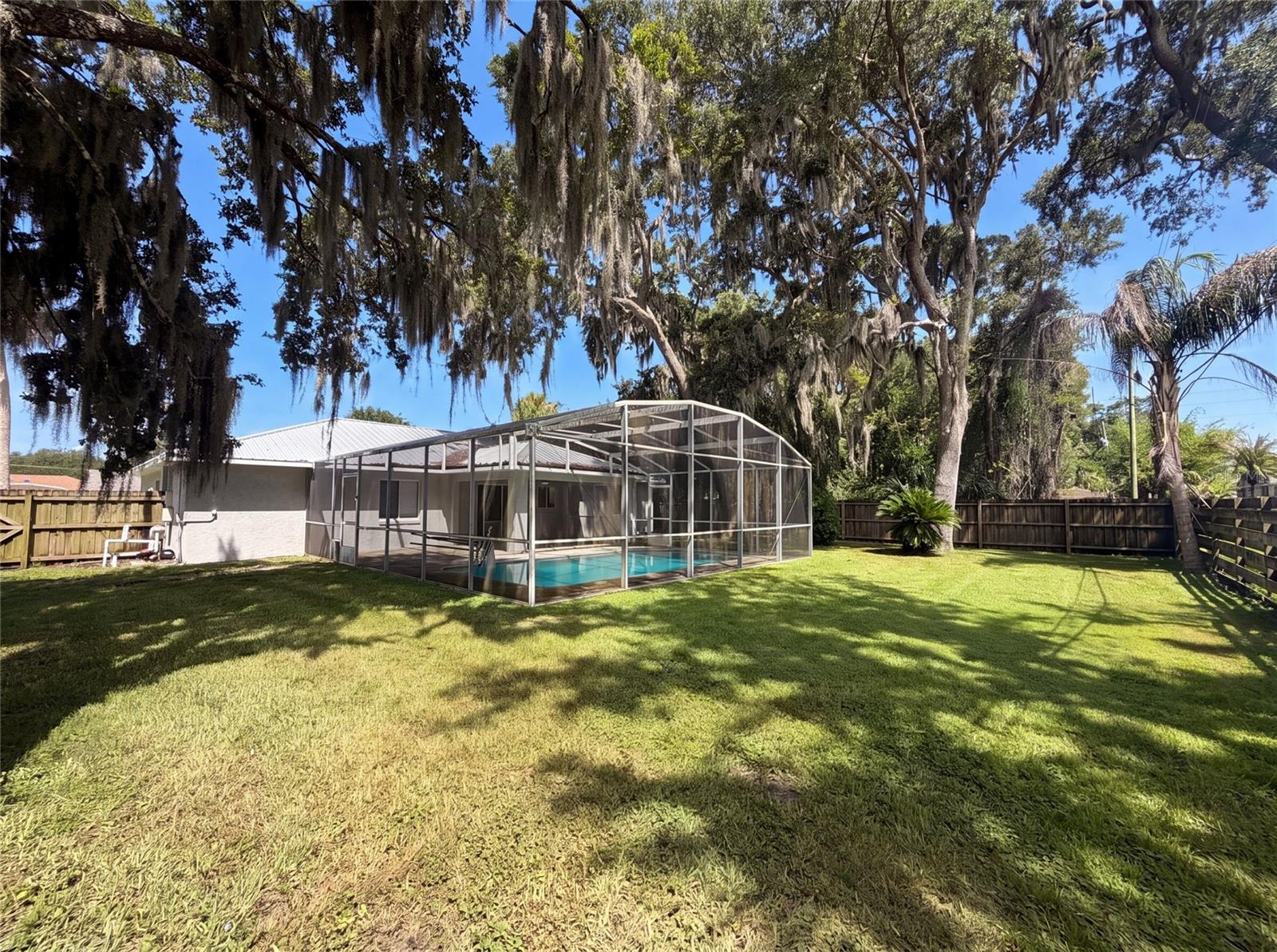 1719 Needle Palm Dr Property Photo 5