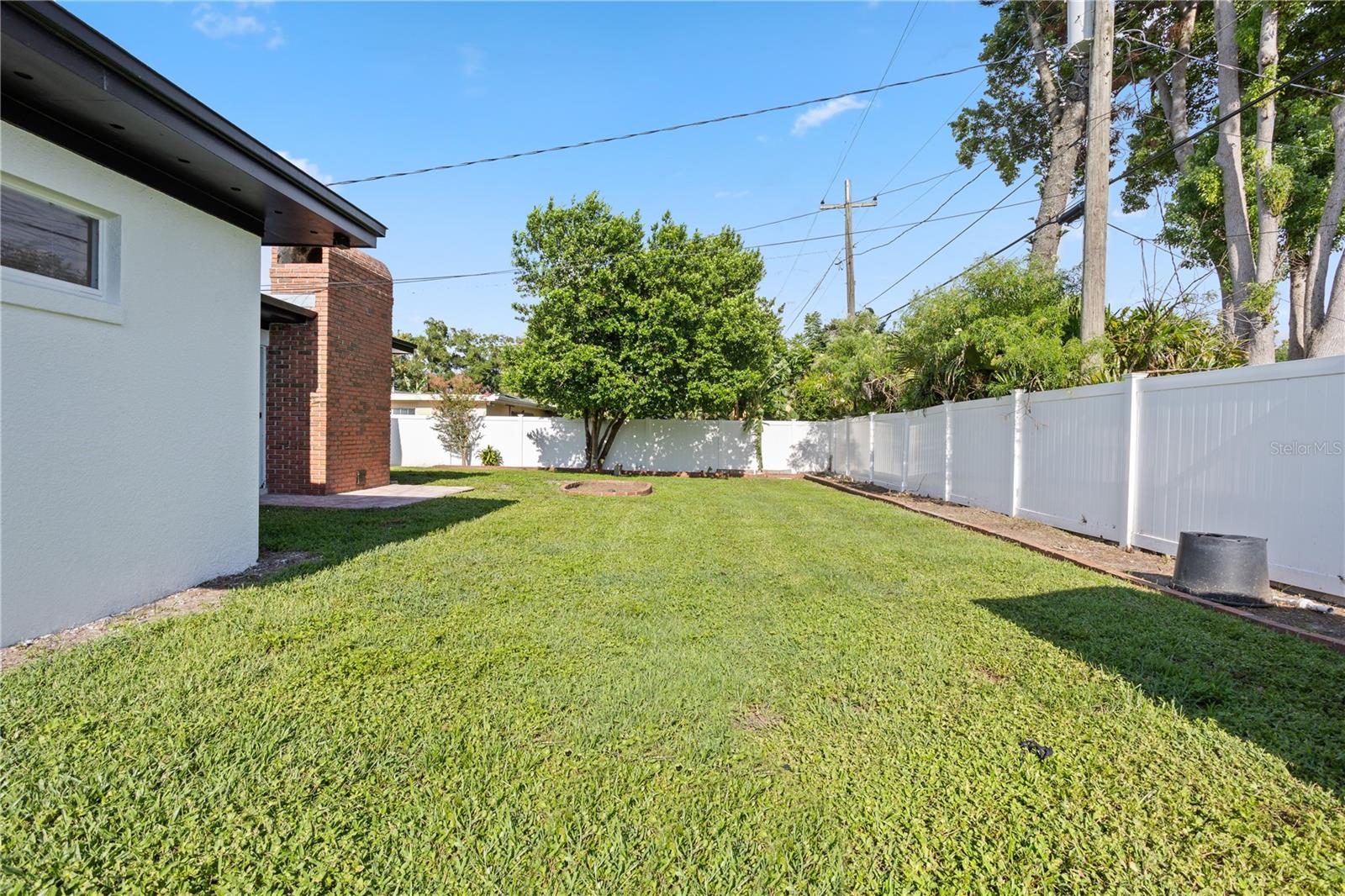 320 Benton St Property Photo 34