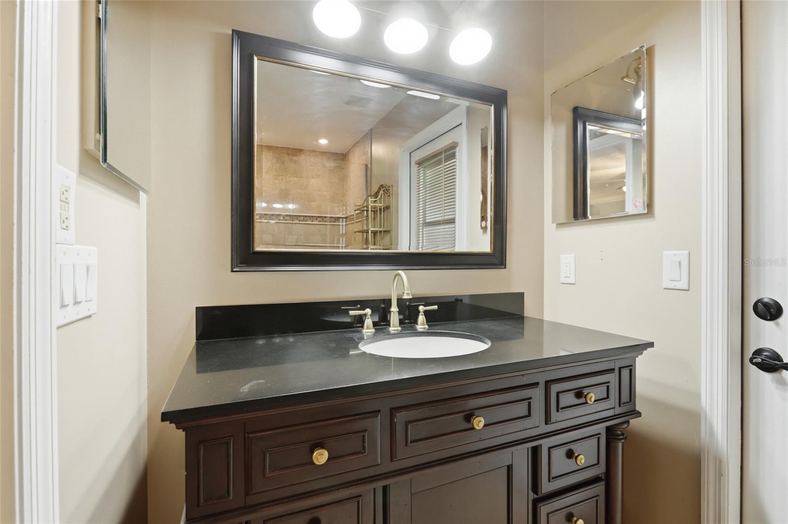 2249 E Union Cir Property Photo 15