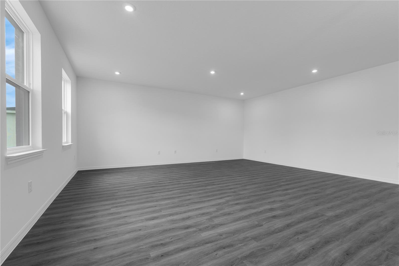 1342 Dunblane Way Ne Property Photo 5