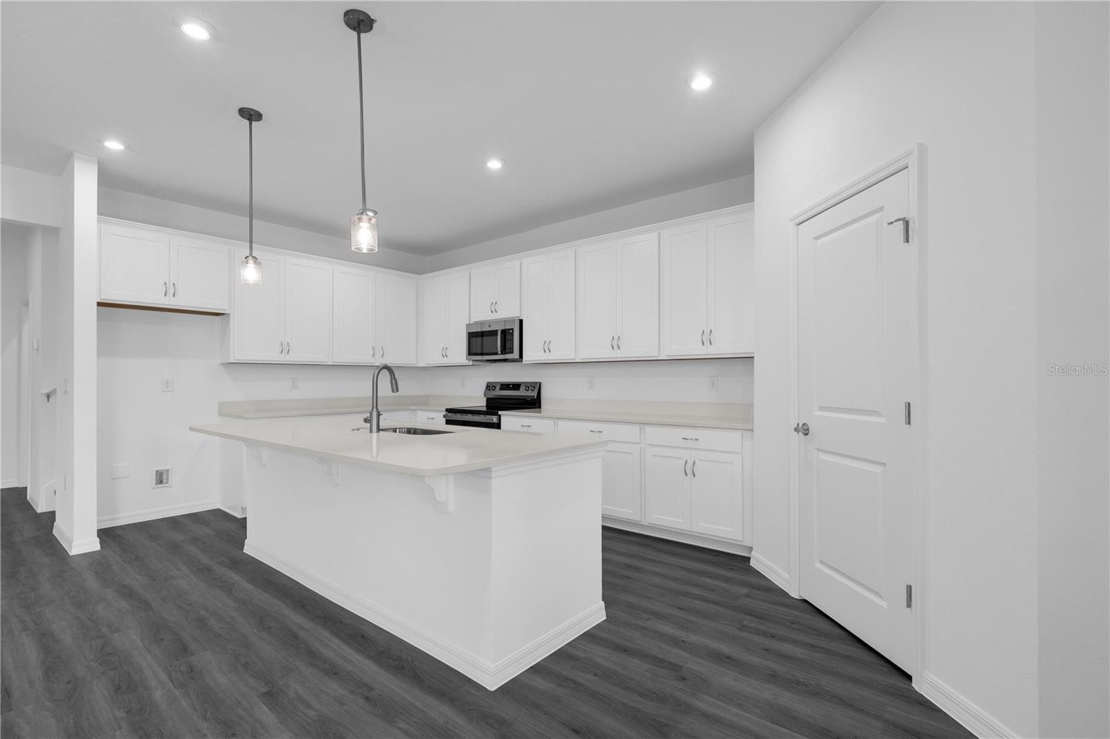 1342 Dunblane Way Ne Property Photo 14