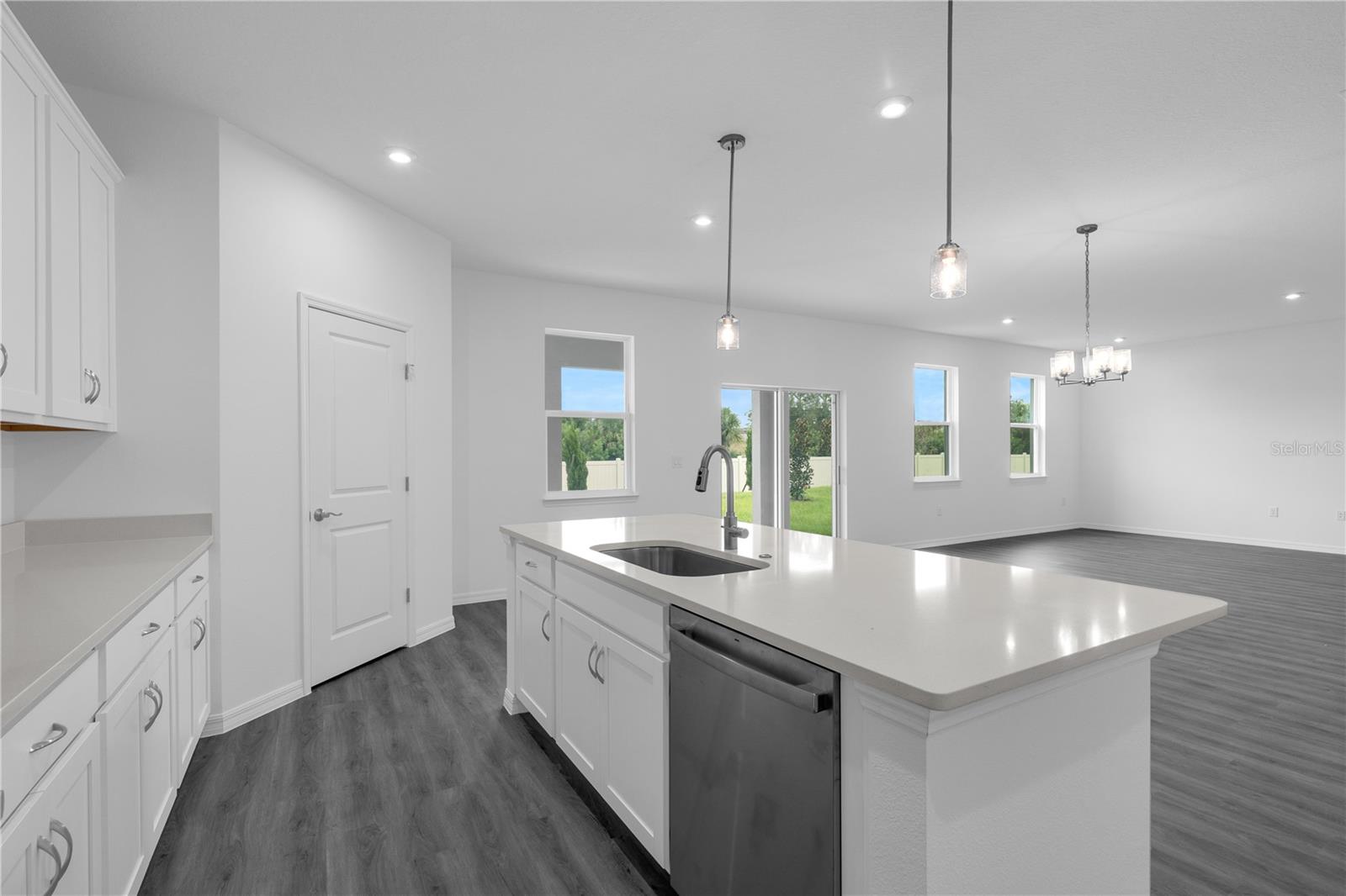 1342 Dunblane Way Ne Property Photo 15