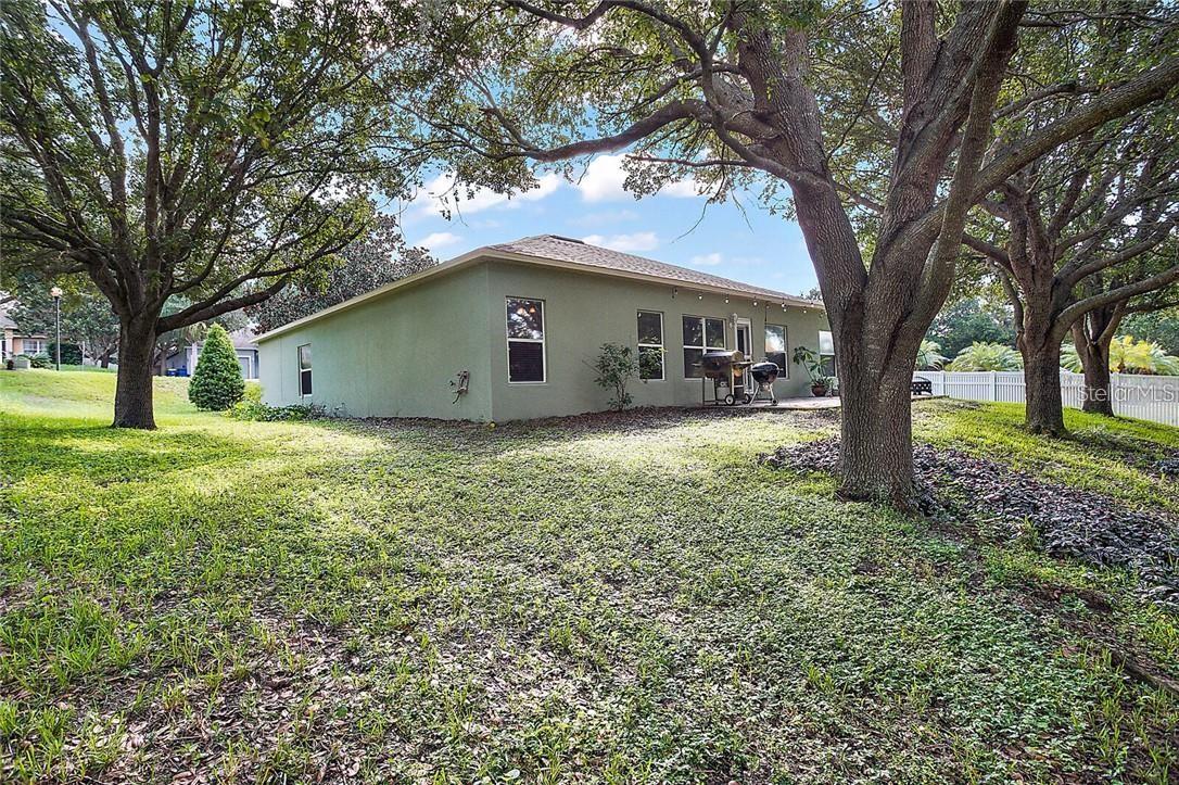 1306 Rain Forest Ln Property Photo 3