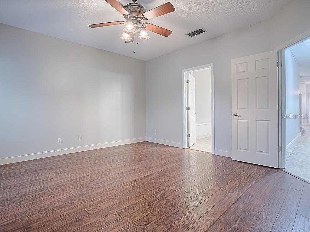 1306 Rain Forest Ln Property Photo 23