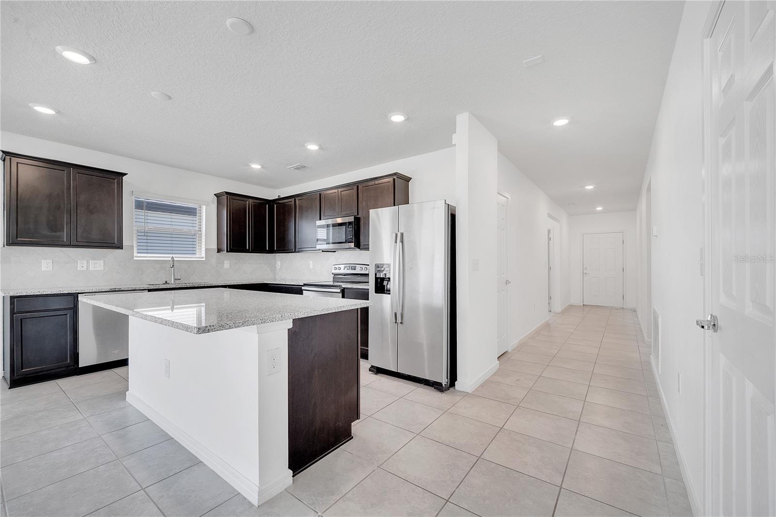 309 Citrus Isle Loop Property Photo 4