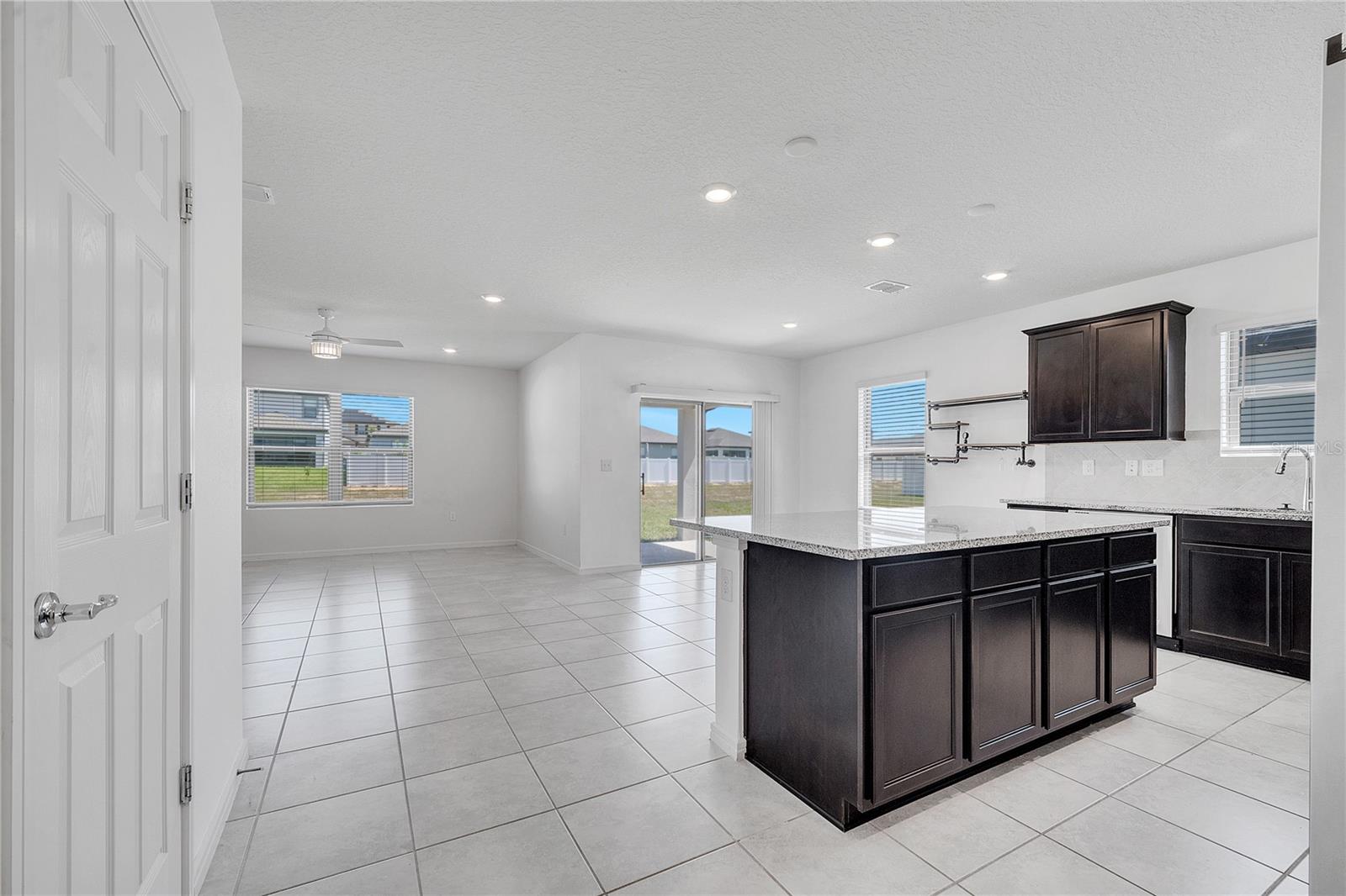 309 Citrus Isle Loop Property Photo 8
