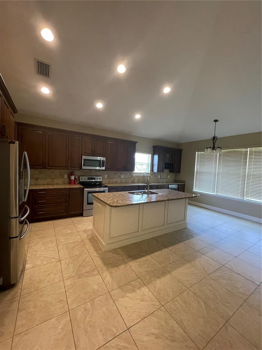 11445 Dovetail Ln Property Photo 4