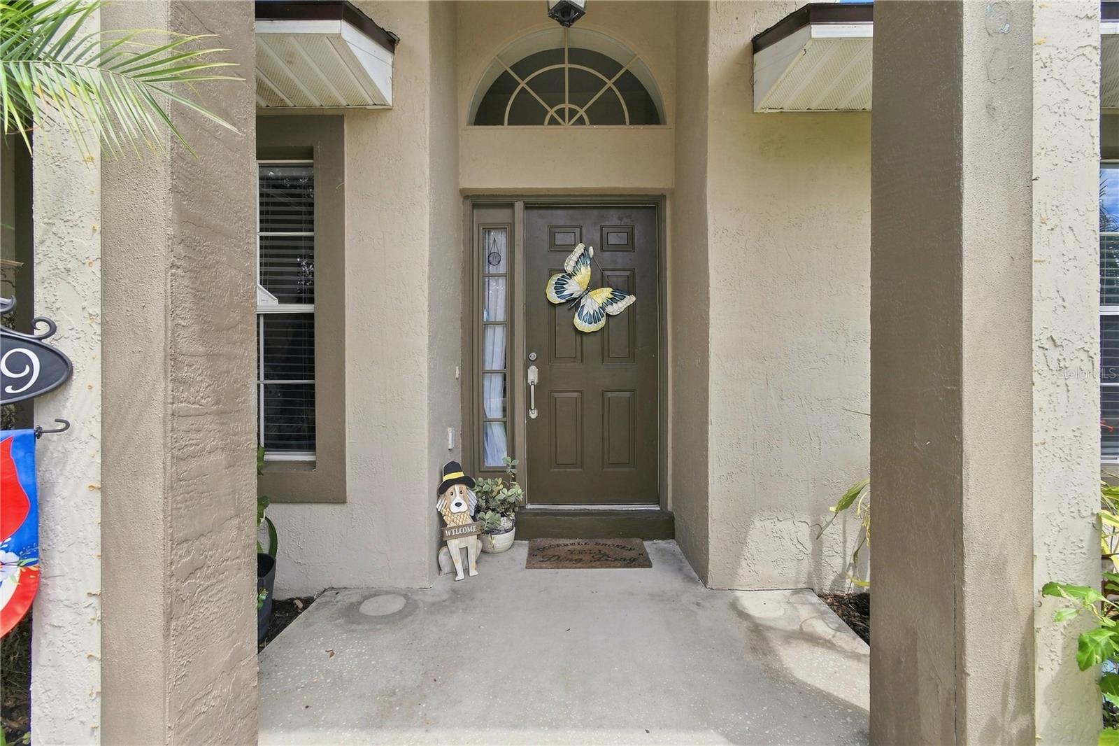 1009 Spring Loop Way Property Photo 2