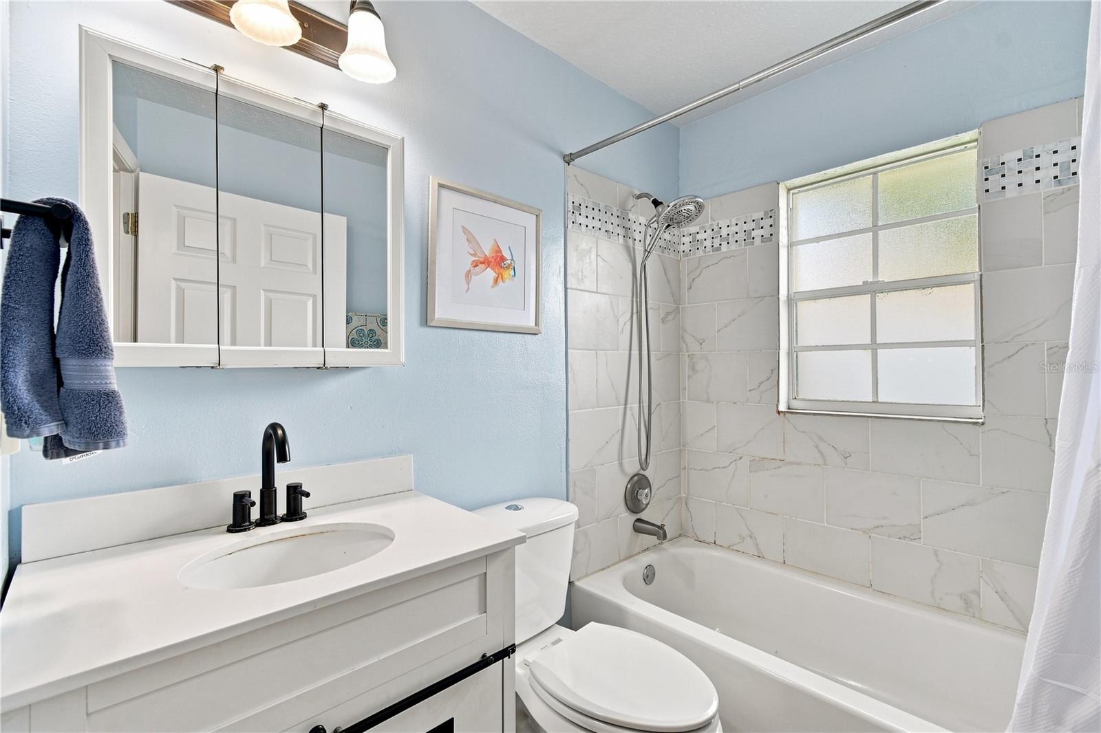 1009 Spring Loop Way Property Photo 11