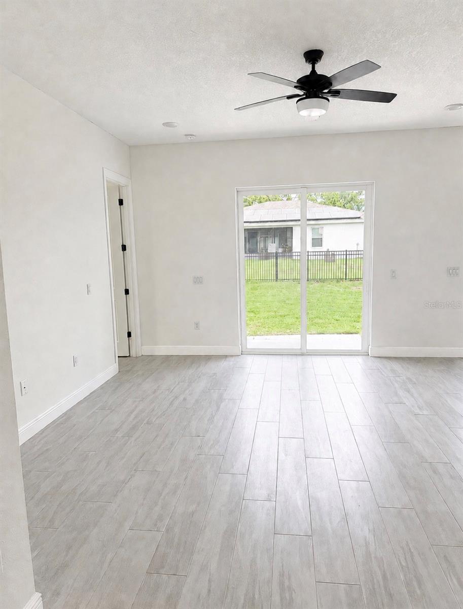 1681 Welland St Se Property Photo 6