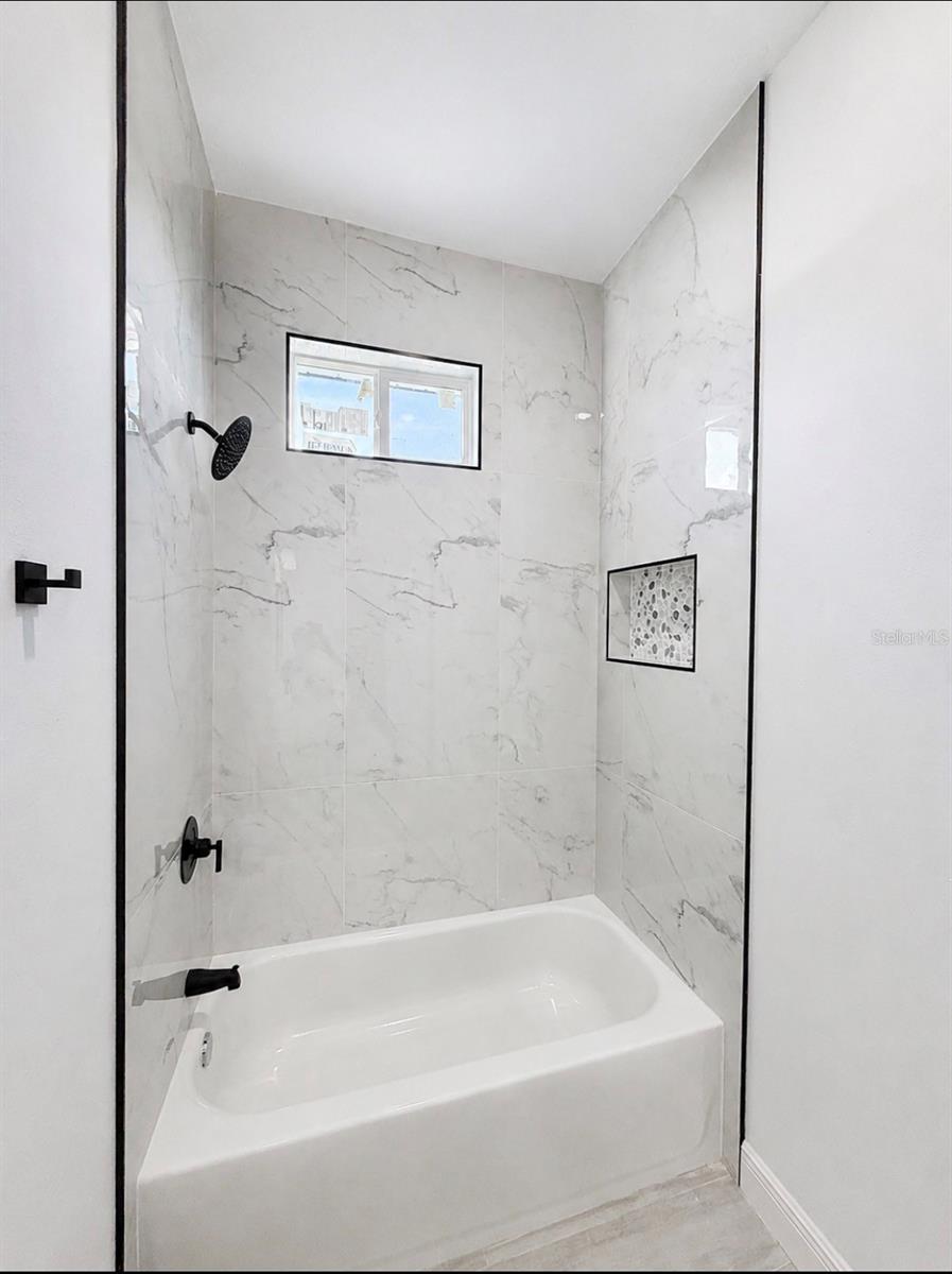 1681 Welland St Se Property Photo 12