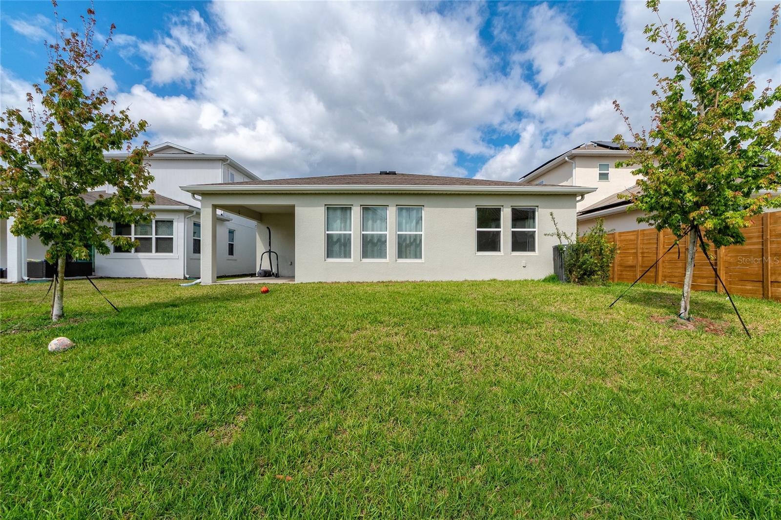 14815 Milfoil Ave Property Photo 3