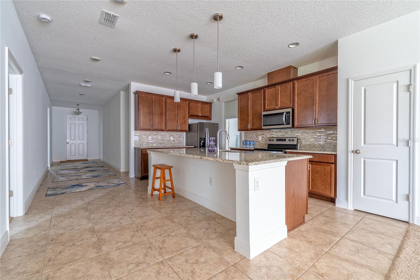 14815 Milfoil Ave Property Photo 11