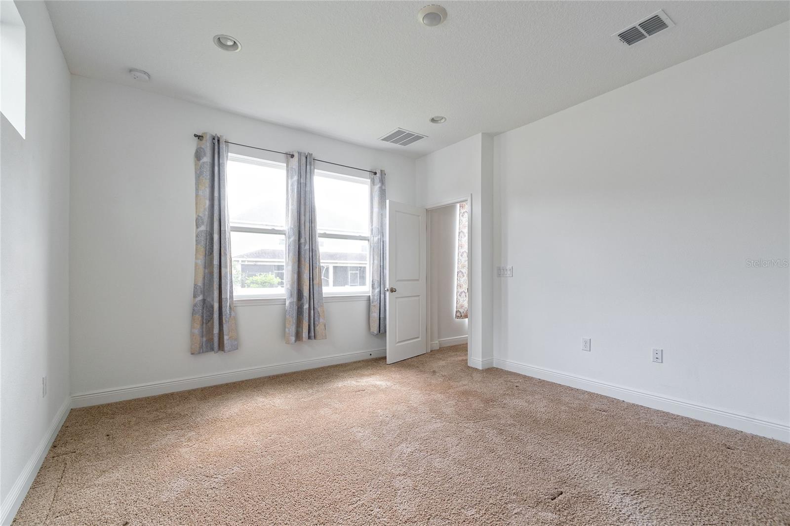 14815 Milfoil Ave Property Photo 15