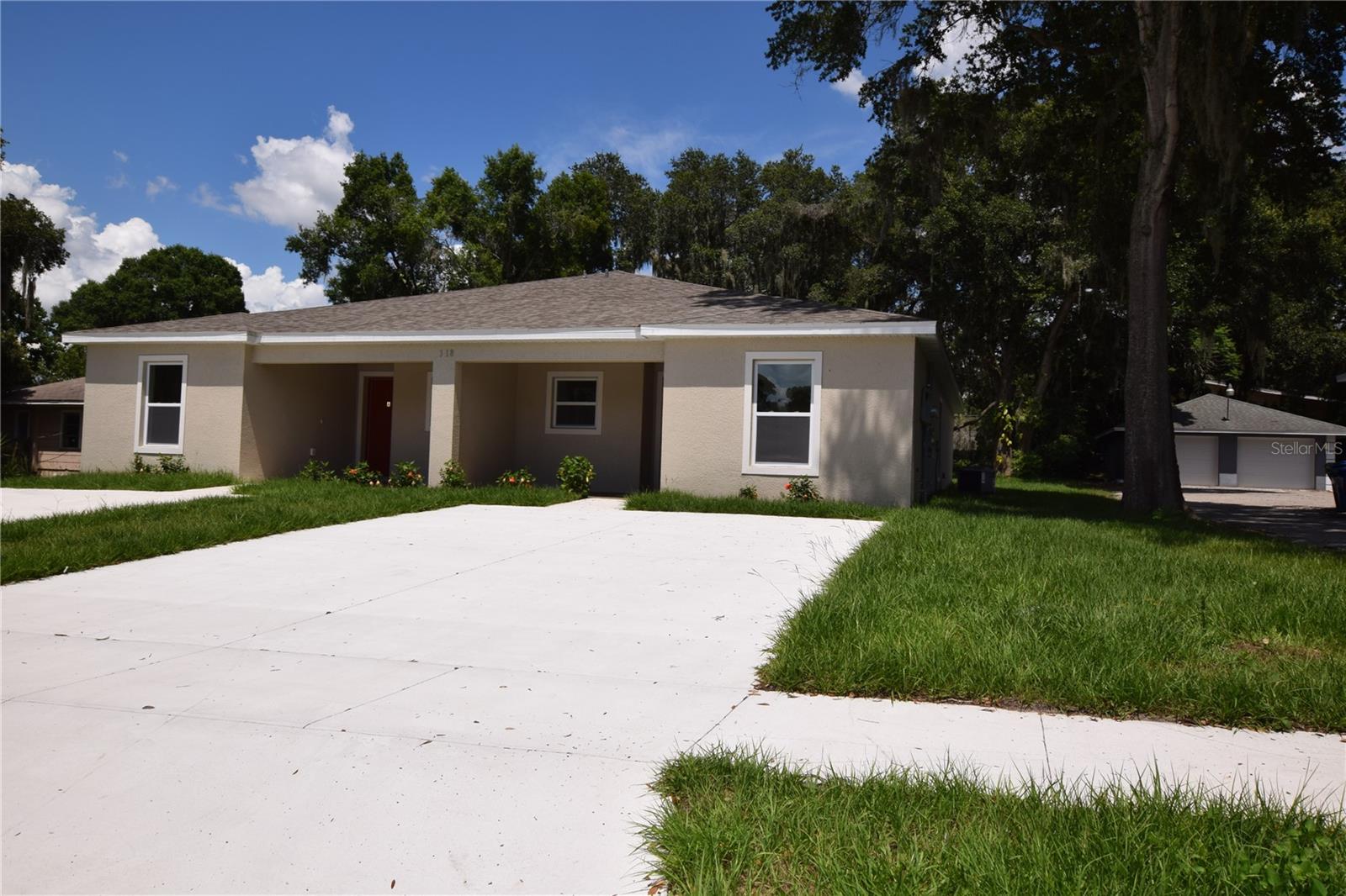 2318 W Cannon Ter Nw #b Property Photo 1