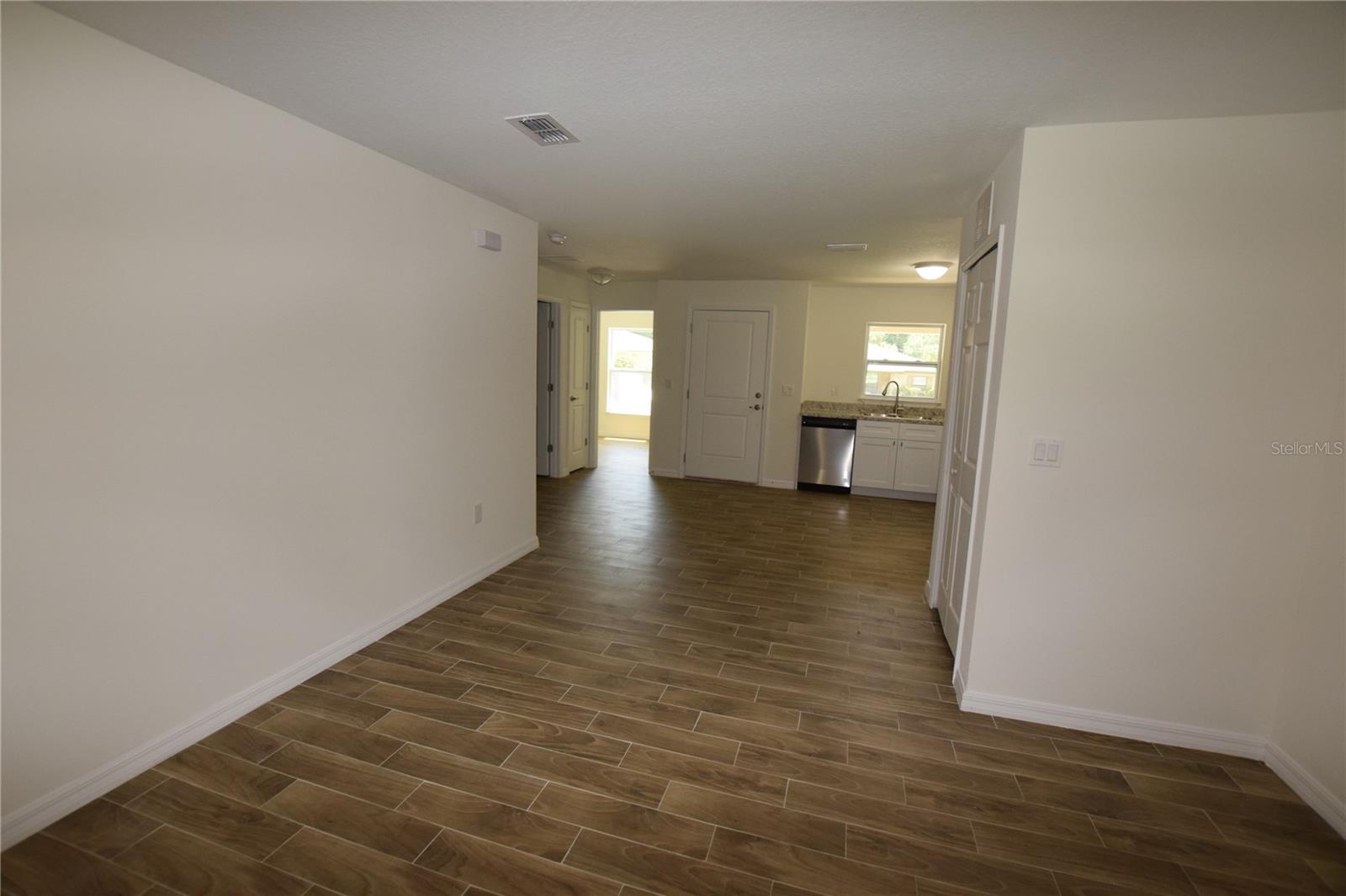 2318 W Cannon Ter Nw #b Property Photo 17