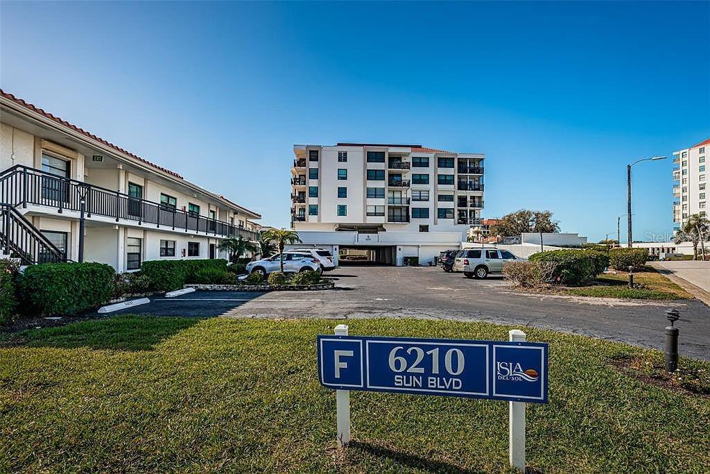 6210 SUN BLVD #202
