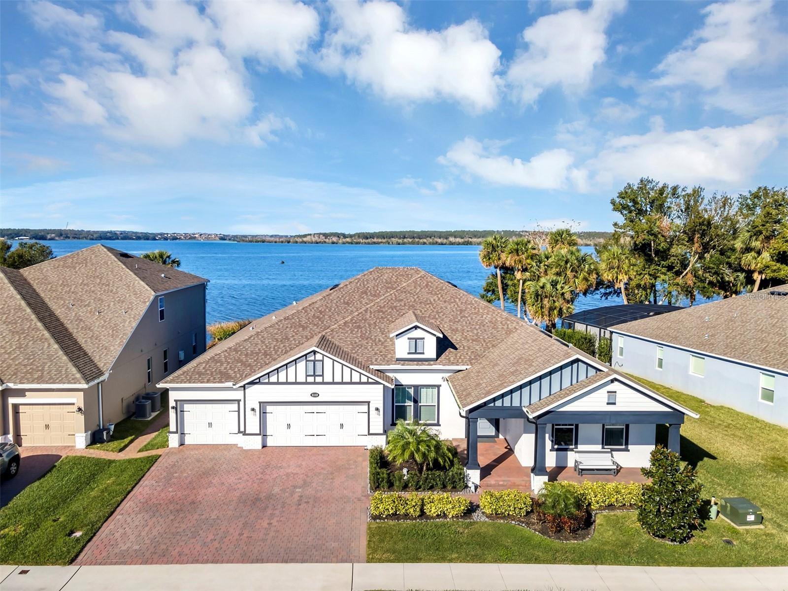 1112 Hull Island Dr Property Photo 1