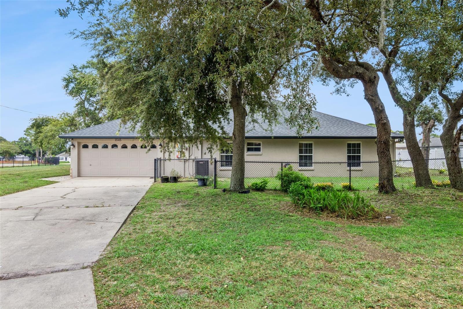 1545 Overton St Property Photo 17