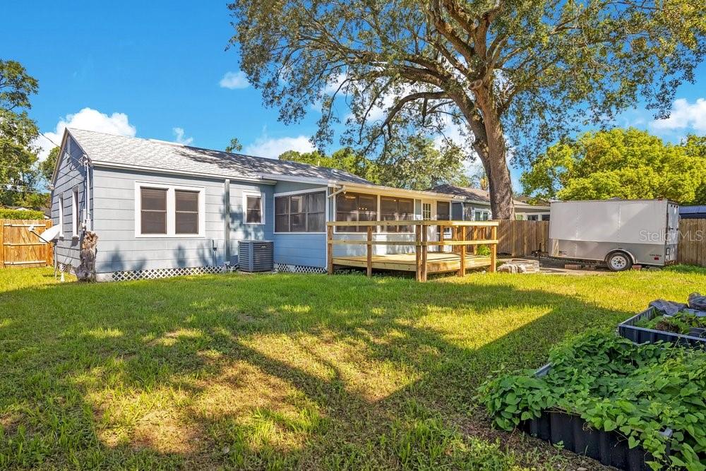 753 Floral Dr Property Photo 24