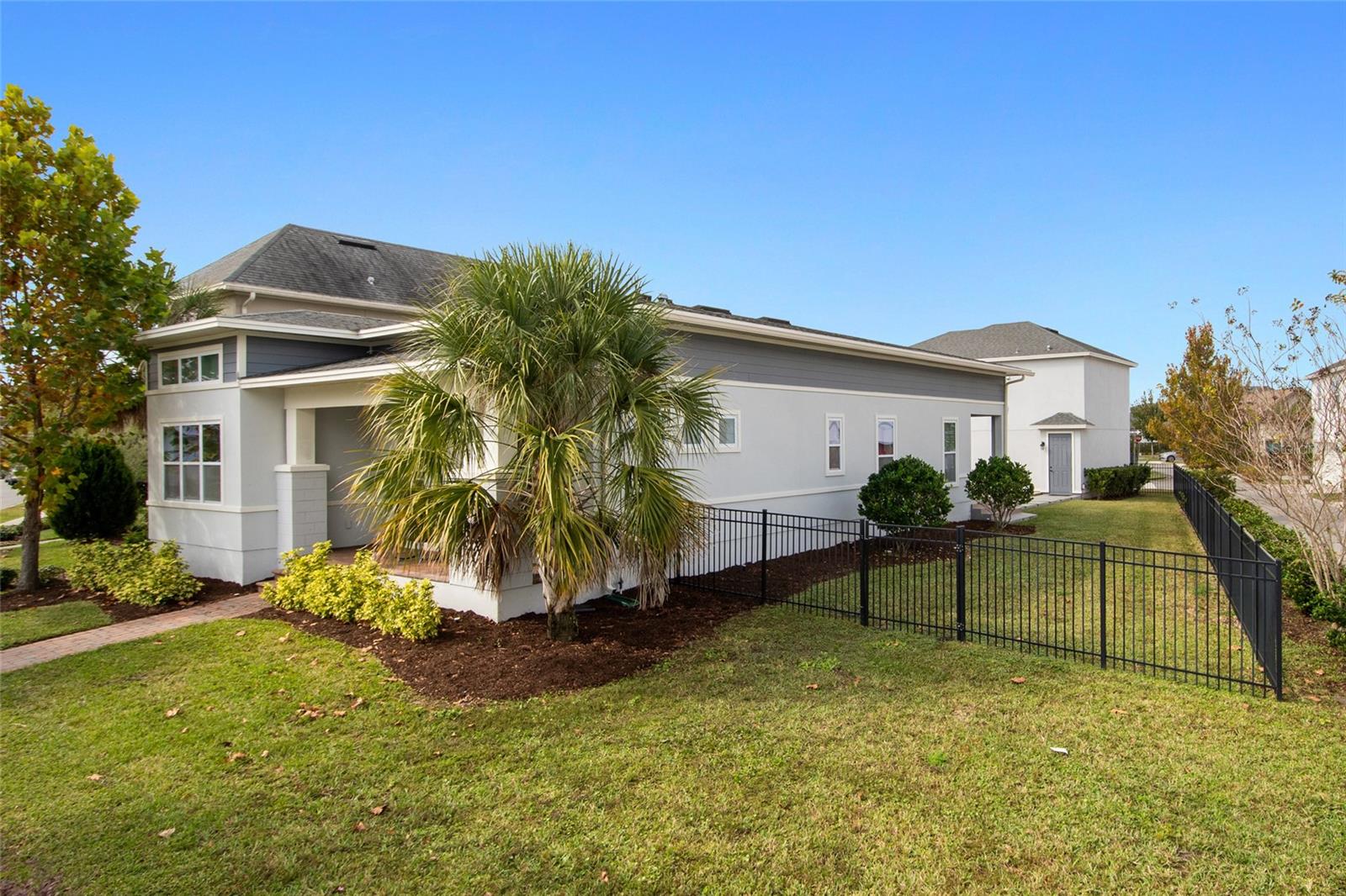 13010 Stoddart Ave Property Photo 5