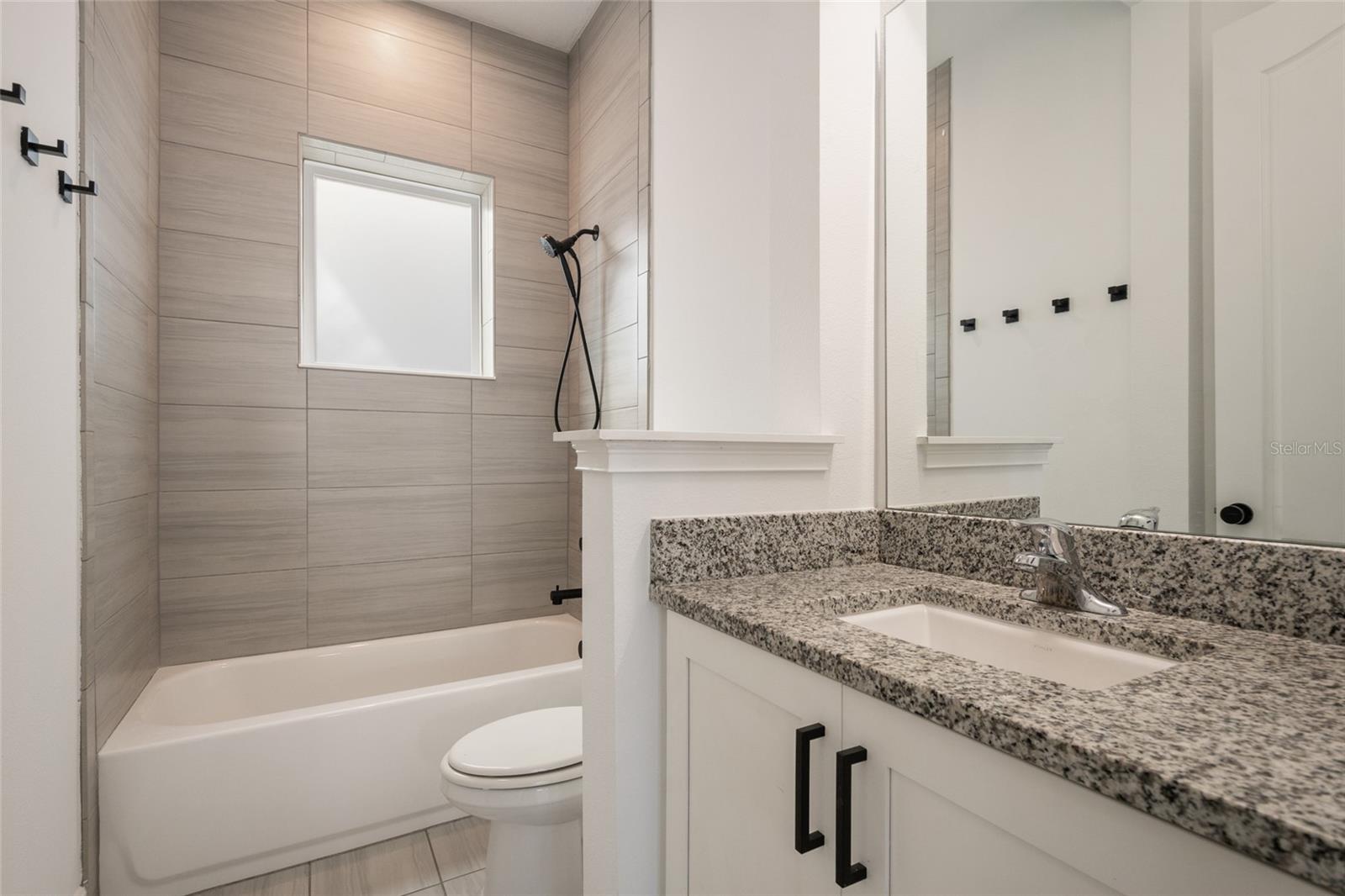 13010 Stoddart Ave Property Photo 15