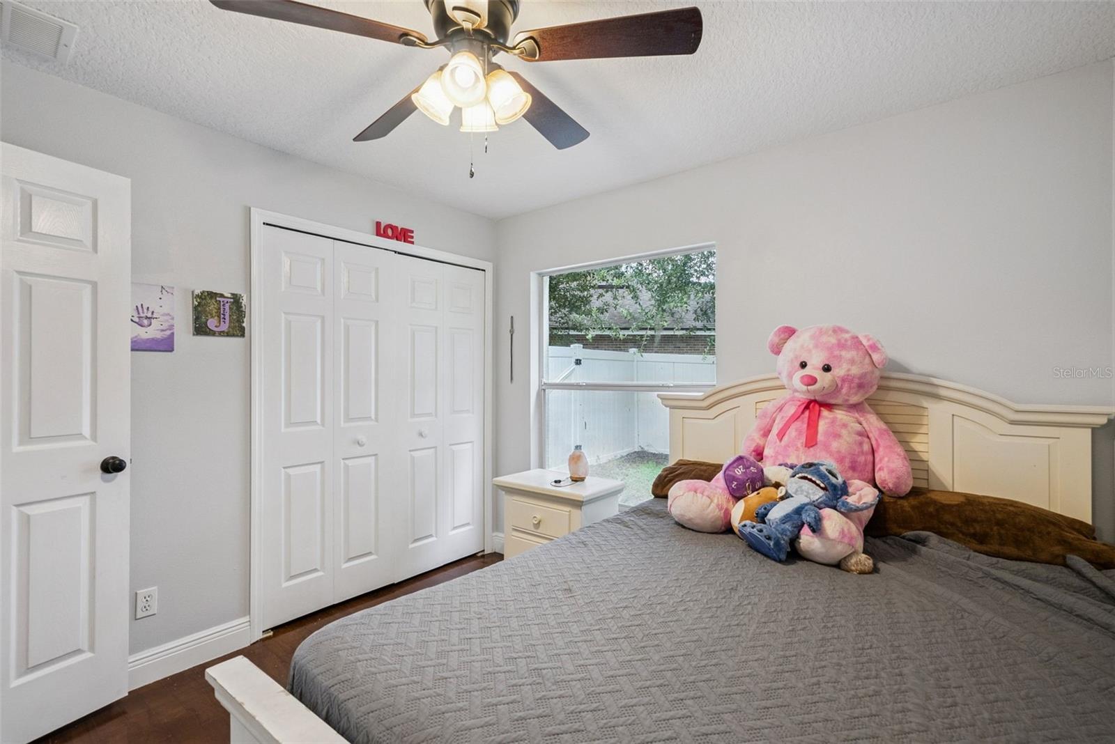 806 Oak Forest Ct Property Photo 19