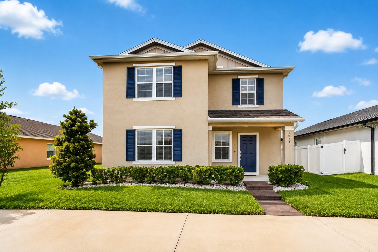 1021 Silverbell Trl Property Photo 1