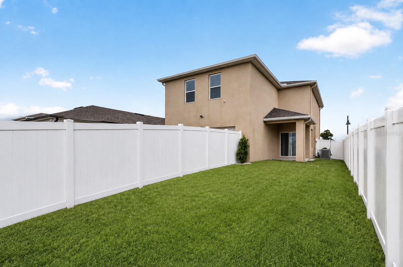 1021 Silverbell Trl Property Photo 11