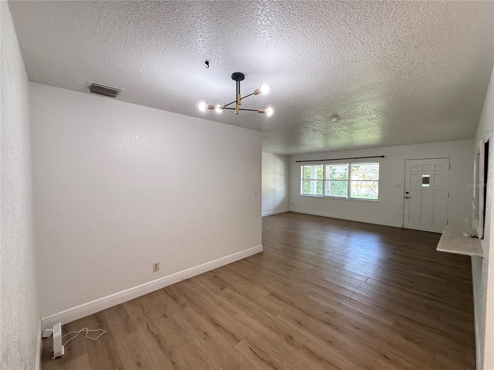 524 N Lakemont Ave Property Photo 5