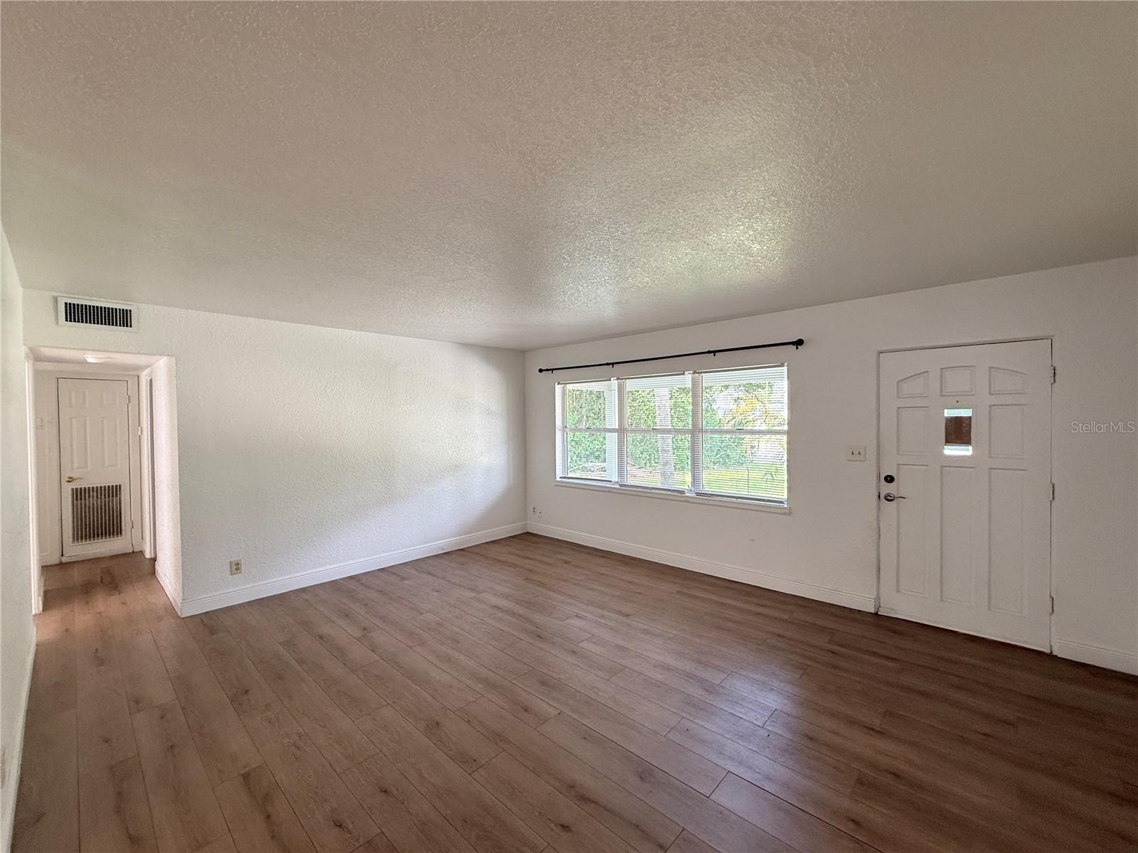 524 N Lakemont Ave Property Photo 6