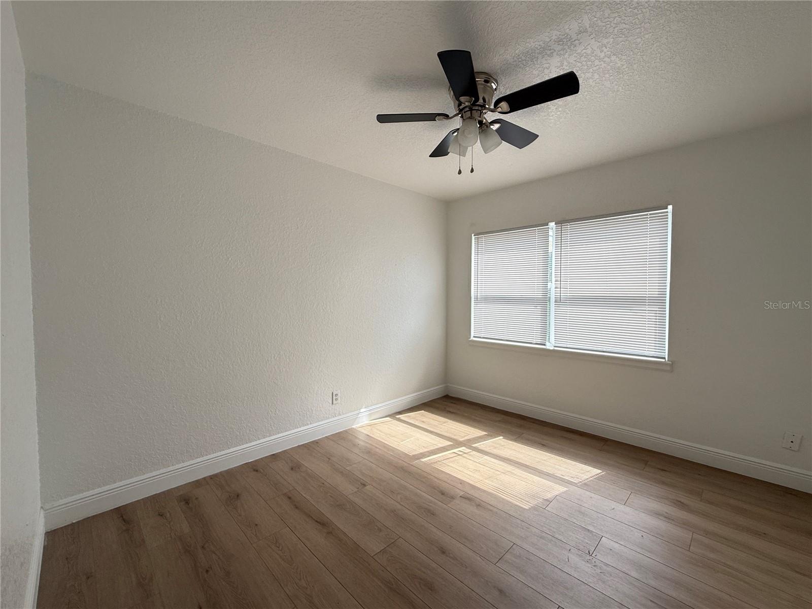 524 N Lakemont Ave Property Photo 12