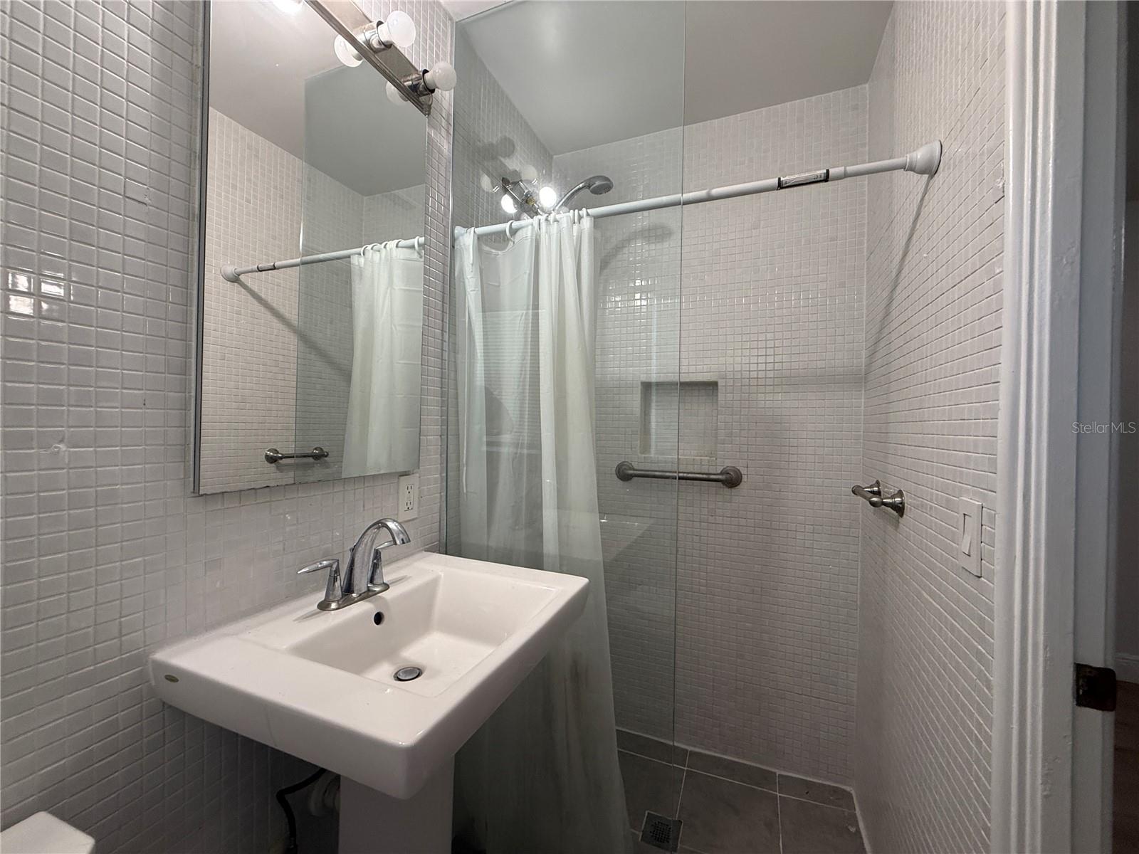 524 N Lakemont Ave Property Photo 15