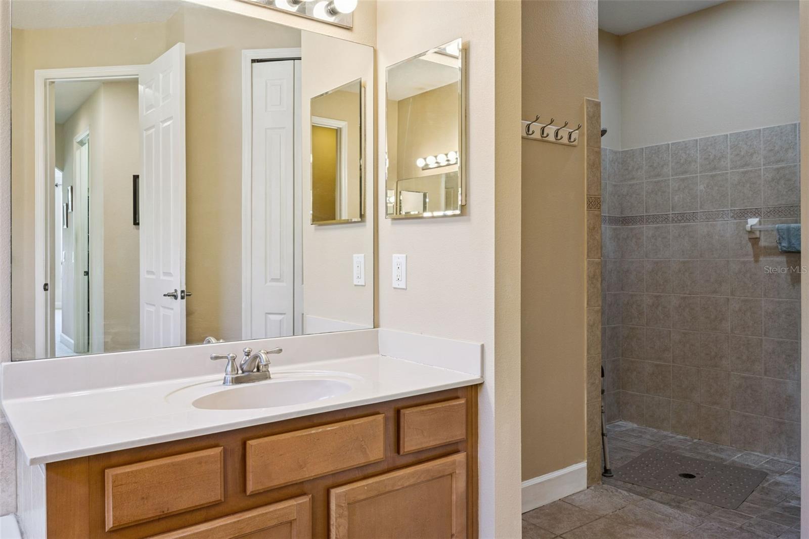 2040 Hawks Landing Dr Property Photo 46