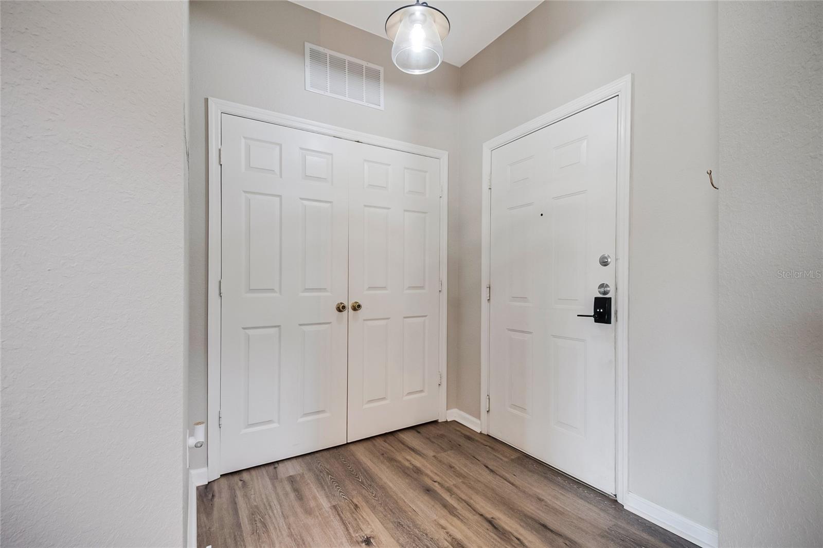 2817 Almaton Loop #402 Property Photo 10