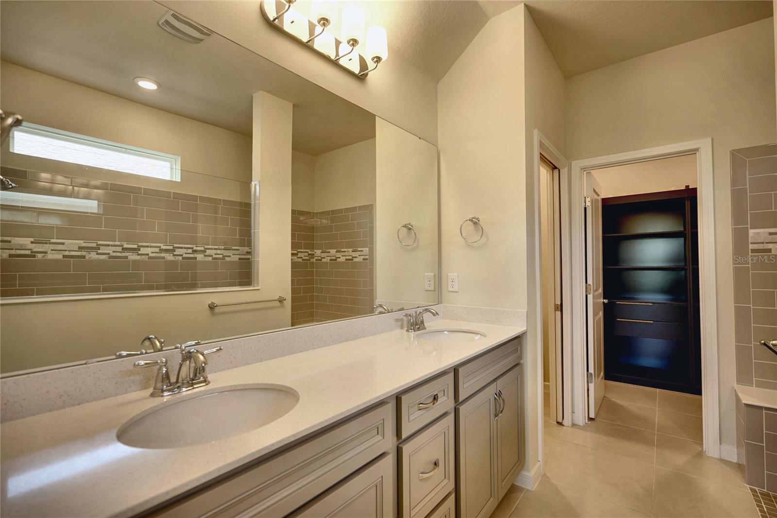 6030 Arbor Watch Loop Property Photo 7